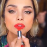 Araceli González Instagram - Labial velvet . Con ácido Hialuronico. Protección UV ! Long lasting 🤩👄 Powerful Reef 🪸 Mis elegidos 🤩 Y la torta más rica ! Velvet de @goutglutenfree . No solo son el color exacto además es sin gluten! Ambos hechos para mí ❤️ #domingo #miselegidos #velvet #goutglutenfree #araceliweb #labialvelvet #acidohialurónico #glutenfree #araceligonzalez