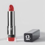 Araceli González Instagram - Labial velvet . Con ácido Hialuronico. Protección UV ! Long lasting 🤩👄 Powerful Reef 🪸 Mis elegidos 🤩 Y la torta más rica ! Velvet de @goutglutenfree . No solo son el color exacto además es sin gluten! Ambos hechos para mí ❤️ #domingo #miselegidos #velvet #goutglutenfree #araceliweb #labialvelvet #acidohialurónico #glutenfree #araceligonzalez