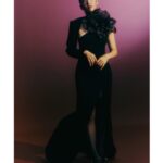 Arden Cho Instagram - They say it’s not the dress you wear… but it sure does make the character you play! ⁣ ⁣ Who’s your vibe? Styled by @benjaminholtrop who was inspired by Modern Royalty Kpop & the Classic beauty Anna May Wong⁣ ⁣ Glam styling team crushing the assignment⁣ Hair @dereksyuen⁣ Make up @kathyjeung⁣ Styling assistant @emilykejohnson⁣ Photographer @jeremychohphoto⁣ For @TimidMag⁣