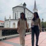 Arden Cho Instagram - Less than 48 hours in Singapore but so happy to have been there for the launch rebrand of @lovebonito! ⁣ ⁣ Congratulations to @ms_rach @dionexsong the rest of the team! Nice to finally meet you in the flesh & celebrate together! ⁣ ⁣ Look at @koeyeet & I rocking our matching Rachel blazers⁣ ⁣ On the way to eat carrot cake (my fav) @cchung0512 ⁣ ⁣ The best dimsum!! Thank you @tingmakeup, must go back to eat more laksa, chicken rice and chili crab which we sadly didn’t have time for this trip 🥲⁣ ⁣ Got to finally check out Gardens by the bay🪷⁣ ⁣ The true face of jet lag ✌🏼 tag me if you see my photo in Singapore 😉 it was such a short trip I forgot to take pics!⁣ Hope to be back soon!