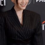 Arden Cho Instagram - Glam team crushing as usual @makeupsang @dereksyuen @itsamandalim I planned to be fierce like June on the carpet… but was smiling in .02 seconds 😂⁣⁣ ⁣⁣ Thank you for this edit @photosbykathlyn ⁣⁣⁣ ⁣⁣⁣ #AvatarTheLastAirbender #JunetheBountyHunter