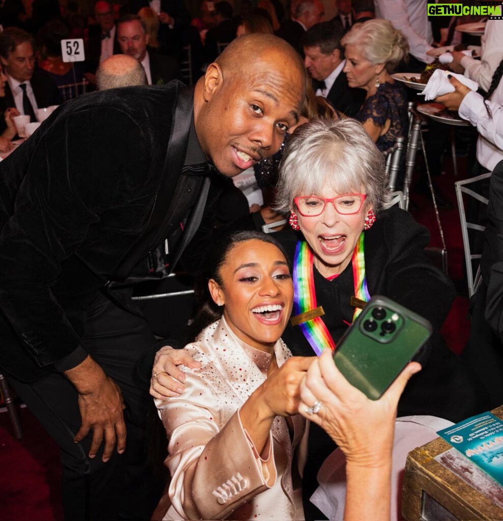 Ariana DeBose Instagram - The @kennedycenter Honors is so special to me. Twas a joy to attend and perform as a new group of incredible artists received the highest artistic honor in the US. Sir @officialbarrygibb, your music has had such a profound impact on me and has kept me dancing even in the darkest of times. Thank you sir for your passion and artistry. Congratulations🙌🏾🤍✨ Also I finally got to perform with the gorgeous @misschloeflower ♥️♥️ The show will air tomorrow, Dec 27th at 8pm ET on @cbstv 🤍