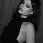 Ariana Greenblatt Instagram - lips like sugar #yslbeautypartner