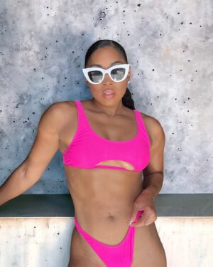 Ariane Nicole Andrew Instagram - Summer Body Loading 🔋….