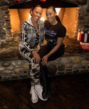 Ariane Nicole Andrew Instagram - Since I like to rock the beat of my own drum, even though yesterday was Mother’s Day, wishing my mom a happy mommy’s day.

To my fire ass mom who always makes me laugh and inspires me to the fullest @tammy_aqua_hs. I love you to the moon and back!

Ps. Shout out to all the moms out there, dad’s who are moms, and people who no longer have their mom’s here on this earth. Remember that you are love and appreciated 🫶🏾