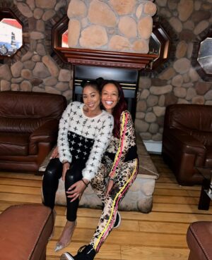 Ariane Nicole Andrew Instagram - Since I like to rock the beat of my own drum, even though yesterday was Mother’s Day, wishing my mom a happy mommy’s day.

To my fire ass mom who always makes me laugh and inspires me to the fullest @tammy_aqua_hs. I love you to the moon and back!

Ps. Shout out to all the moms out there, dad’s who are moms, and people who no longer have their mom’s here on this earth. Remember that you are love and appreciated 🫶🏾