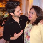 Armaan Malik Instagram - no one quite like you, my #1 cheerleader! happy mothers day JM, I’m so damn lucky to call you my mumma @jyothimalik ❤️🥹