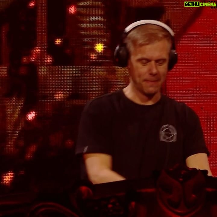 Armin van Buuren Instagram - Swipe 👉 to relive some memories from my closing set at @tomorrowlandwinter last week 🔥 Felt great to be back in the French Alps for this one 👊 You can now relive my mainstage set over on my YouTube channel!