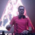 Armin van Buuren Instagram - The fourth collaboration between me and @vinivicimusic ‘When We Come Alive’ is an homage to the dance floor and the excitement you get when you step foot on it 🔥 I played it a lot in my recent sets, it just always gets the crowd going! #breathein