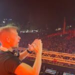 Armin van Buuren Instagram - @ultra Beach Gold Coast this was unbelievable 🤯 I had so much fun yesterday partying with you and playing some new tracks 🚀 Who’s also joining me today at @ultraaustralia ?🇦🇺👊🏻