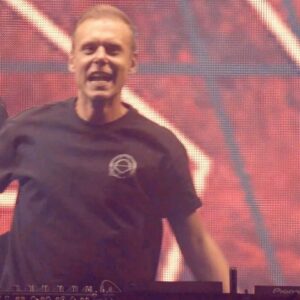 Armin van Buuren Instagram - Reliving so many memories from this weekend! My @ultra Miami mainstage set is live on my YouTube channel 🔥 Played a lot of new music, can you guess how many ID’s I played? 👀
