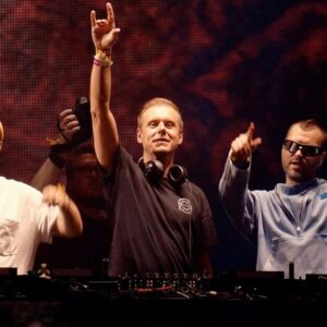 Armin van Buuren Instagram - Reliving so many memories from this weekend! My @ultra Miami mainstage set is live on my YouTube channel 🔥 Played a lot of new music, can you guess how many ID’s I played? 👀