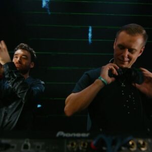 Armin van Buuren Instagram - Banger after banger with my friend @hilo_ofc 😎 You can relive our crazy B2B now on the @asotlive YouTube 🔥