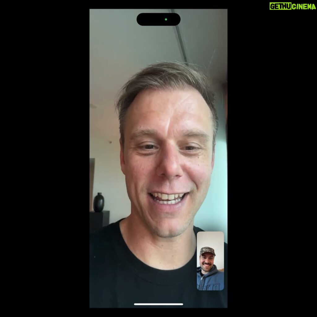 Armin van Buuren Instagram - Just two daddies doing daddy stuff 🤭 I had the great honor to talk with @arminvanbuuren and contribute music to his @dancedepartmentofficial show 😱🥵🫣 Armin is not only one of Trance music originators and most influential artists but also a hell of a interviewer, so make sure to tune in tonight at 21:00 (CET) 🤝🫂💕