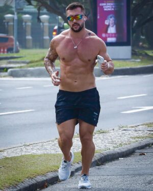 Arthur Picoli Instagram - Corridinha de ontem 🏃❤️ #tbt