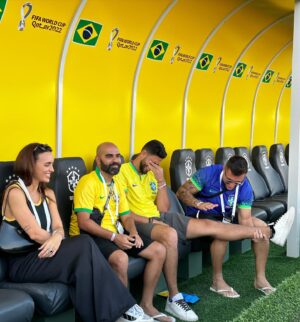Arthur Picoli Instagram - Fim da copa e mais um início de sonho pelo hexa. Vamos juntos 💪🏻

Realizei um sonho de menino, e calei várias boquinhas maléficas com muito trabalho e responsabilidade. 

Agradeço a todos que tornaram esse sonho possível e me proporcionaram dias incríveis após ter tido um dos piores dias da minha vida. Essa vitória é pro meu vô tbm ❤️ @brahmacerveja 

Agora é trabalhar bastante, por que o objetivo é estar na Copa em 2026, porém, em uma nova função. Deus vai honrar e vocês saberão 🙏🏻❤️

Amo vocês ❤️ ps: assistam o último vídeo kakakakaka