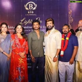 Arun Vijay Instagram - With all your blessings and wishes, started my next film after #Vanangaan with a young, talented and vibrant team for #AV36 yesterday!! Happy to associate with @btguniversalofficial & #DirThirukumaran. Exciting updates coming soon!!💥❤️🤗 #HighOctaneActionThriller @siddhi_idnani @itstanya_official