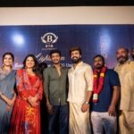Arun Vijay Instagram - Excited to join hands with @arunvijayno1 for #AV36 - #BTG Production No. 3. Glad to start off with a pooja on this auspicious day. Here are the pictures! @arunvijayno1 #Thirukumaran @btguniversalofficial @bobbyvinodb @manojbeno @siddhi_idnani @itstanya_official @officialbalakrish @samcsmusic @tijo_tomy_ @aarun666 @johnvijayofficial @loosemada_yogi @pc.stunts.prabu_ @editoranthonyofficial @kiruthikhasekar @iambobbyantony @Monesh_H @viveka_lyricist @karthiknetha_official @teamaimpro