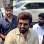 Arun Vijay Instagram - Actor @arunvijayno1 ⭐️ entry scenes at #btguniversalproductionsNo3 Movie Pooja event . 🎥 @thepapstersouth #arunvijay #tanyaravichandran #siddhiidnani @teamaimpro @sathishoffl