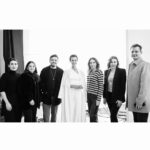 Arzum Onan Instagram - İşini seven insanlarla, başarısını kanıtlamış işlere imza atmak ne kadar anlamlı.. Fotografımın olmadığı daha birçok arkadaşım var bu güzel filmimize emek veren. Çalışmalarımızın nihayetinde sizlerle buluşan Institut Esthederm’in Age Proteom ürününün kendi kategorisindeki ürünlere fark atıp, kısa sürede eczanelerde satış rekorları kırdığını öğrenince haklı gururumuzu paylaşmak istedim. Teşekkür ederiz🥰 @esthederm_tr #ageproteom
