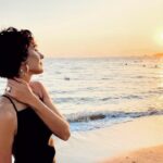 Arzum Onan Instagram - Ne şanslıyım ki, bu tatil bana şahane dostluklar ve harika bir aile kazandırdı. Yanında; tatlı dedikodular, komik taklitler, bol ve büyük kahkahalar, duygusal anlar asla unutmayacağım anılarımın arasında artık. iyi ki varsınız Rammos ailesi ve güzel dostlar..❤️ @rammoshotelbodrum ( Hay Allahım yarabbim @elif_kart 🤪🤓