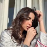 Asawer Ezzat Instagram - ‏يابَخت الي مبياخدِش كُل حاجة على اعصابهُ .