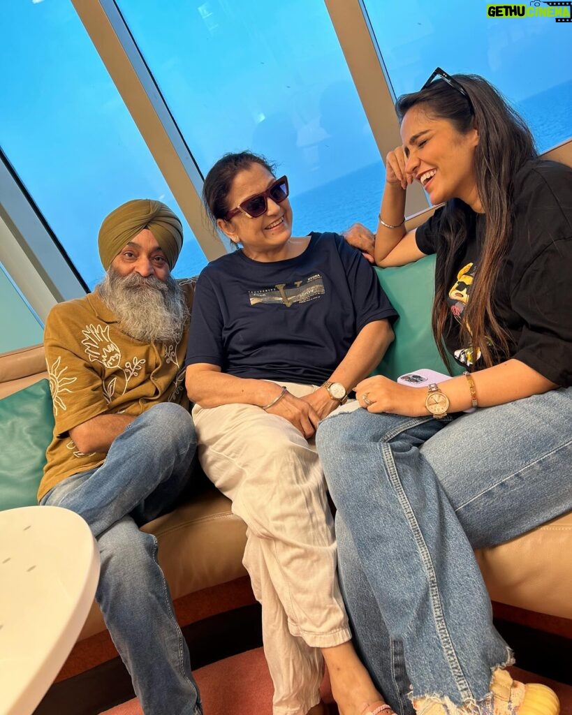 Asees Kaur Instagram - All work & no play makes Jack a dull boy !!!! Mandatory fun with fam on the cruise 🚢…… AseesKaur, family, fun, trip