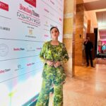 Ashi Singh Instagram - @timesfashionweek just got a whole lot greener🍃 (and a whole lot more glamorous)!🙈😜 Outfit by : @charuparasharofficial . . . #ashisingh #ashi #itsmeashi #fashion #fashionweek #timesfashionweek #green #ashisinghoutfits #rampwalk #corporatelook #ootd #outfitoftheday #ootdfashion #grwm #grwmoutfit