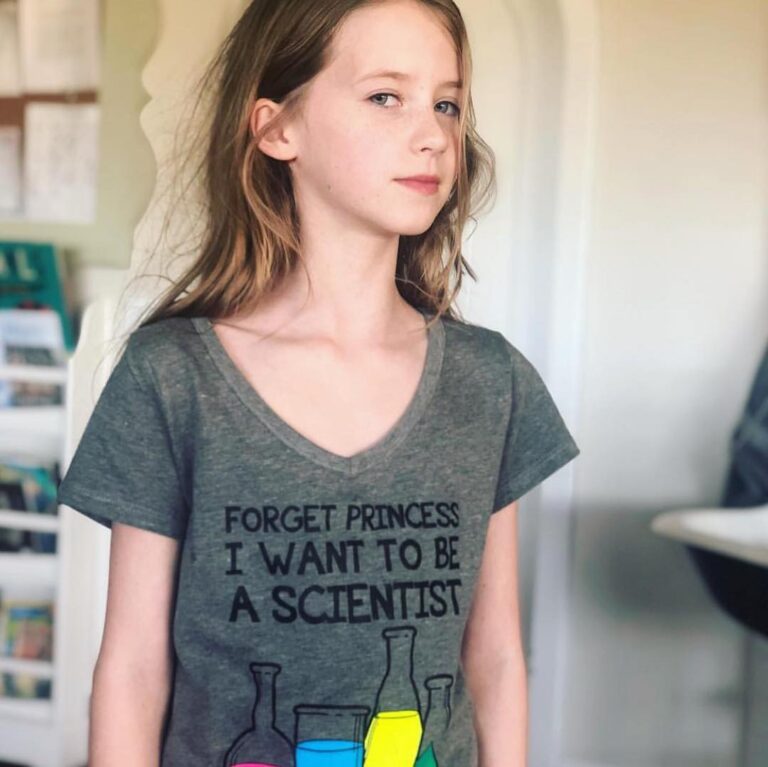 Ashley Johnson Instagram - My niece and nephew (they’re twins) are pretty much the coolest. In lieu of presents for their 11th birthday, they asked friends and family to make donations to @charitywater. Today’s the last day of their campaign and should you feel like sharing, the link is in my bio. I love them so very much and I’m so lucky I get to be their Auntie.