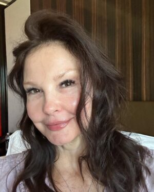 Ashley Judd Thumbnail - 12.8K Likes - Top Liked Instagram Posts and Photos