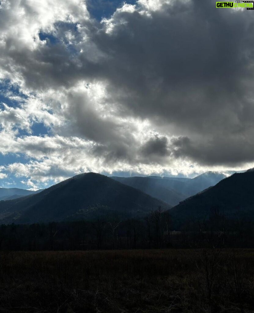 Ashley Judd Instagram - Great Smoky Mountains. Big hikes, sweet strolls, and in the cabin, 18 Chosen Family members trading cooking, chores, filling in a puzzle, playing chess, having a New Years Eve dance party (kiddos with the main moves), hilarious running charades, morning coffee with our readings, quiet conversations in pairs, laughter in groups, and peace all around. It works. We’ve been doing this for many years. Our secret(s) include, at our first meal, everyone shares a memory they would like to make, something they’d be disappointed if they didn’t get to do it, and any group norms they need/would like to ask for (quiet time after 10pm, before 8 am, e.g.). Everyone has full permission to do what they need to do to take care of themself at given moment: a nap, the hot tub, a break....I love these people and their love for me is one of the joys of my life.