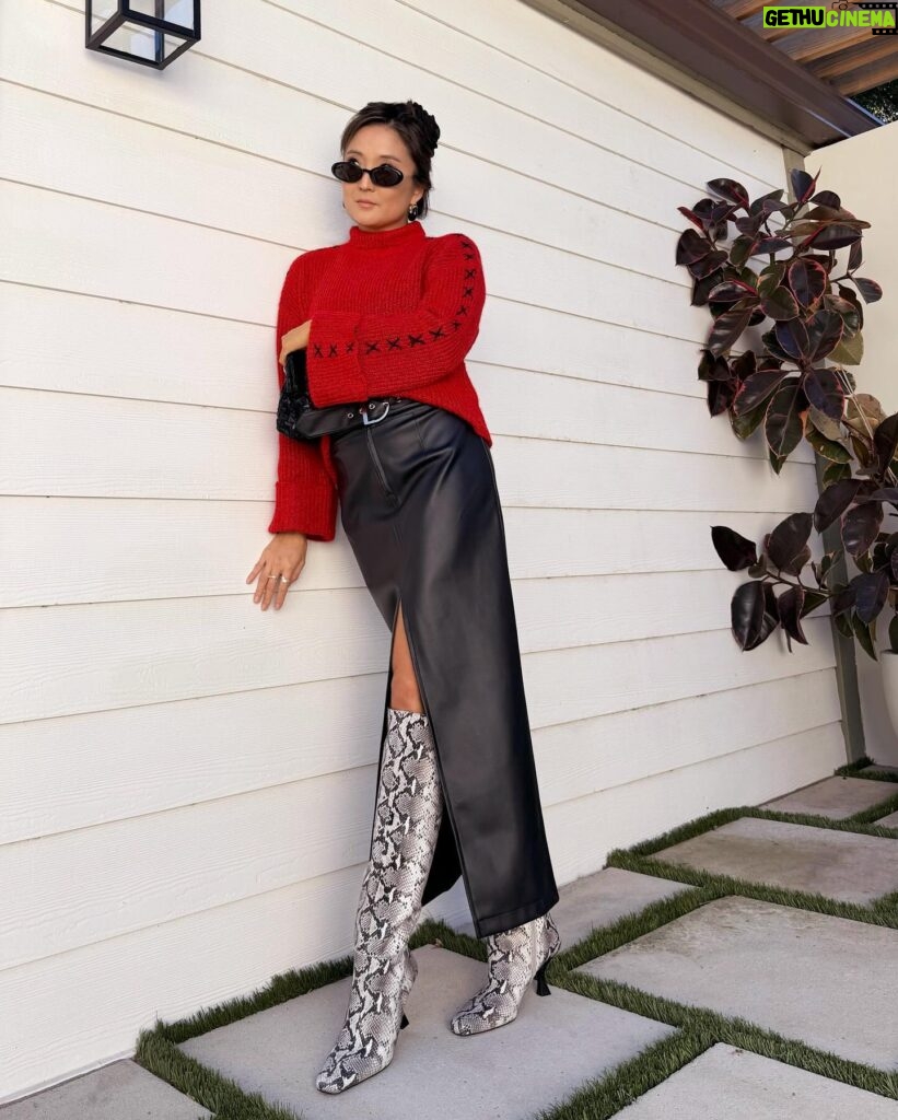 Ashley Park Instagram - The temps may be dropping but my latest @renttherunway collection is just heatin up❤️‍🔥 I hope you have fun styling these pieces :) you can rent now at the link in my bio and use code ASHLEY30 to get 30% off your first month of RTR’s 10-item plan! #AshleyParkxRTR #RTRPartner