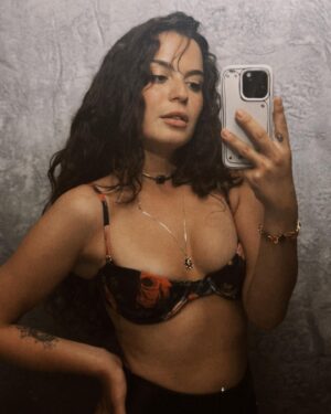 Aslı Bekiroğlu Instagram - 🥀