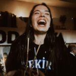 Aslı Bekiroğlu Instagram - Dünyanın en iyi t-shirt'ü 🤩