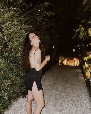 Aslı Bekiroğlu Instagram - Bence mutlu insanlarin birazcik gobegi olmali 🤓