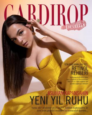 Aslıhan Kapanşahin Instagram - Heeyo! Bu ay Gardrop Beauty kapağında ben varım🥰 Emeği geçen herkese kocaman sarılıyorum❤️ 

Turkcell Dergilik ve tüm dijital platformlarda. ✨
@aslihankapansahinn @gardiropmagazin #gardiropmagazin

#aslihankapansahin
Genel Yayın Yönetmeni: @gulay_ozdemir
Röportaj: @caglakucukdereli 
Fotoğraflar: @ugursariduran
Video: @vastmag_ @oganugurr @akonucu @abdullahd___ @kamametin
Styling: @busraissik
Saç: @atakangelisli
Makyaj: @erkanuluc 
Parfüm: @chloe
Styling Asistanı: @yagmurbiliirr
Marka İletişimi: @mine.gunduz
Dijital İletişim: @yoncayalki
Prodüksiyon: @nutekstudio
Teşekkürler @nesecakir @unittalent