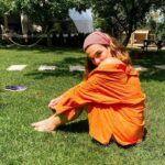 Aslıhan Kapanşahin Instagram - Toprağın ve güneşin enerjisiyle yenilendiğimiz bir iki gün🌞