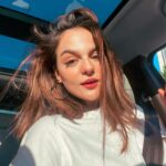 Aslıhan Kapanşahin Instagram - Güneş yerinde her şey yolunda🌞