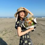 Asuka Kijima Instagram – ‍
撮影終わりにもらったお花が
鮮やかでとてもかわいかった💐
夏に向かってるねぇ
‍
