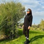 Asuman Dabak Instagram - “Zeytini dinledim beklemeyi öğrendim,Akasya dan gitmeyi,vuslatı ceviz ağacından,limonun dediği ayrılığı ve aşkı Nar dan..”demiş şair…😎