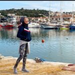 Asuman Dabak Instagram - Uzaklıklar küçük sevgileri yok eder,büyükleri yüceltir.Rüzgarın mumu söndürüp ateşi körüklediği gibi rüzgarınız güzel essin..😉💕🔥💐🙏