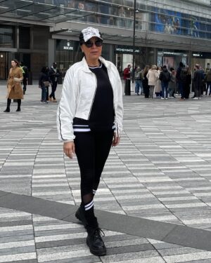 Asuman Dabak Instagram - Yaz kızımm #newyorktbtsi 😎
