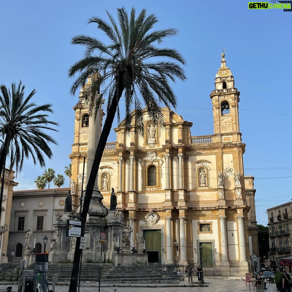 Atala Sarmiento Instagram - Así nos recibió Palermo 🥰 #quevivalavida #asísí #lavacación #ladolcevita #palermo #sicilia