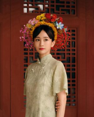 Atsuko Maeda Instagram - .
中国の泉州を訪れ、「簪花」という伝統的な風習に触れました💐💐
地元の人々は皆、「今生の簪花は、来世の美しさを約束する」と語っていました☺️素敵💓💓

#中国 #泉州 #前田敦子中国日記
