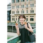Atsuko Maeda Instagram - . 休みができるとよく京都に向かいます。 去年のクリスマスもおちびさんと京都で過ごしました☺︎ 先日2日間のお休みに今年2回目の京都へ！！ ご縁がありJR東海さんおすすめスポットを案内していただきました。 六波羅蜜寺に所蔵されている空也上人立像 一度は訪れたかったので子供も声を顰めながらすごいねって圧倒されていて、こういう瞬間をもっと重ねていきたいと感じ。 本堂には25年前100回以上訪れて忠実に再現された学生さん作の空也さんも素晴らしかったです。あと他では出会ったことのないおみくじがありました！ 隨心院で初の写仏体験もおちびさんが一緒にやりたいと墨をすることも写仏もこんなに集中できるのって1時間近くかけてものすごいアートに完成して👏とてもいい時間でした。 鴨川でまったり過ごしたり京都の空気、沢山の歴史に触れて感じる旅で深く深呼吸ができた気がします。 JR東海「そうだ 京都、行こう。」では現在仏像をテーマにしたキャンペーン中だそうです😉仏像を見つめて無になれるあの空間を思う存分巡る旅みなさんもいかがですか？ 行くたびにリセットできて新しい空気を自分の中に取り入れる事ができる京都の時間。 今年はあと何回訪れられるかな。 #京都 #空也上人 #そうだ京都行こう #PR