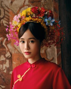 Atsuko Maeda Instagram - .
中国の泉州を訪れ、「簪花」という伝統的な風習に触れました💐💐
地元の人々は皆、「今生の簪花は、来世の美しさを約束する」と語っていました☺️素敵💓💓

#中国 #泉州 #前田敦子中国日記