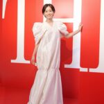 Atsuko Maeda Instagram - . 8月20日に発売するSK-IIの2年ぶりの新製品スキンパワー アドバンストクリームを一足先に毎日使わせていただいてます☀ 私はすっぴんのときの毛穴目立ちと、乾燥肌は年中気になる事で、とくにこの時期はいくら日焼け対策をしても気がついたらシミ予備軍もできたり、、肌の悩みは尽きないですが。 そんなエイジングの火種※にアプローチしてくて、肌に蓋をし守ってくれるパックのような感覚で使用したあと触って実感できるしとくに夜たっぷり塗って朝起きるたびに本当に安心できるクリームです! エイジングケアの大切さを実感できもっとケアと対策をがんばろうってポジティブな感情が増していくので使用してからあらためて毎晩のスキンケアの時間が楽しいし、救世主現れてくれました。やった👏 自分を癒し、労り、明日の自分を少しでも好きになるための一日の終わりのご褒美時間。 味わってみてくださいね！この感覚！😉 ※ハリの低下、乾燥による小じわ、キメの乱れ、毛穴の目立ちを引き起こす乾燥状態 #SKII #スキンパワーアドバンストクリーム