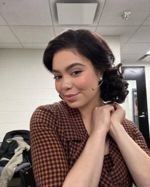 Auli'i Cravalho Instagram - Lately ❤️

On a mushy gushy note… I have never been busier and I’m feeling so fucking grateful to everyone who has sent a kind thought or bit of motivation my way. Mashallah, God is good, mahalo ke akua. Truly couldn’t have imagined this life for myself. ❤️🙏🏼