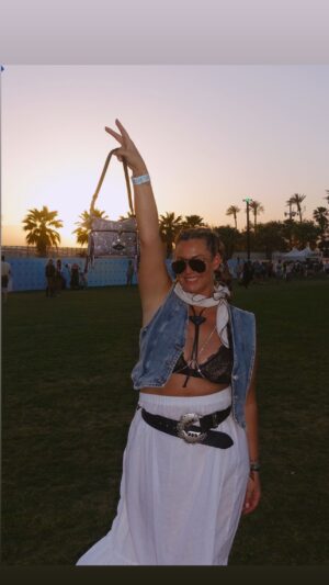 Aurélie Van Daelen Instagram - Résumé de 48h #coachella with @cocacolabelgium #invitée 
🎡☀️🔥😈 See you next year 🩷