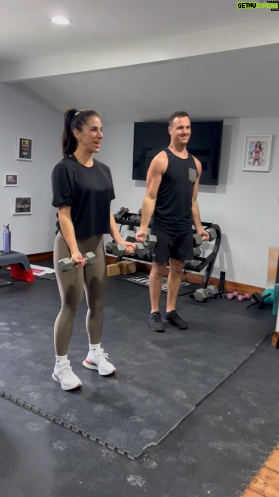 Autumn Calabrese Instagram - A little behind the scenes of 3 Day Split rehearsals. We never have any fun…Wait for it 😜😂 3 Day Split is a new program I have dropping April 1st. It’s for those who don’t always have the time to get 4, 5, or 6 workouts in a week but still want to know they are getting in a solid amount of functional training, hitting all the major muscle groups, and being pushed while they do it. It’s designed as a 4 week program, there are a total of 6 workouts, we do 3 a week, but which 3 changes every week. Workouts are split between upper and lower, push, pull or front and back of body, we have light, medium and heavy training days as well as 1 cardio workout. If you haven’t tried the workouts yet (people were able to participate in the live filming of these), you’re going to love them!!!! Oh and Leg day aka Base Camp is like nothing you’ve ever experienced from me before. ☺️😘 #3daysplit #homeworkout #bodi